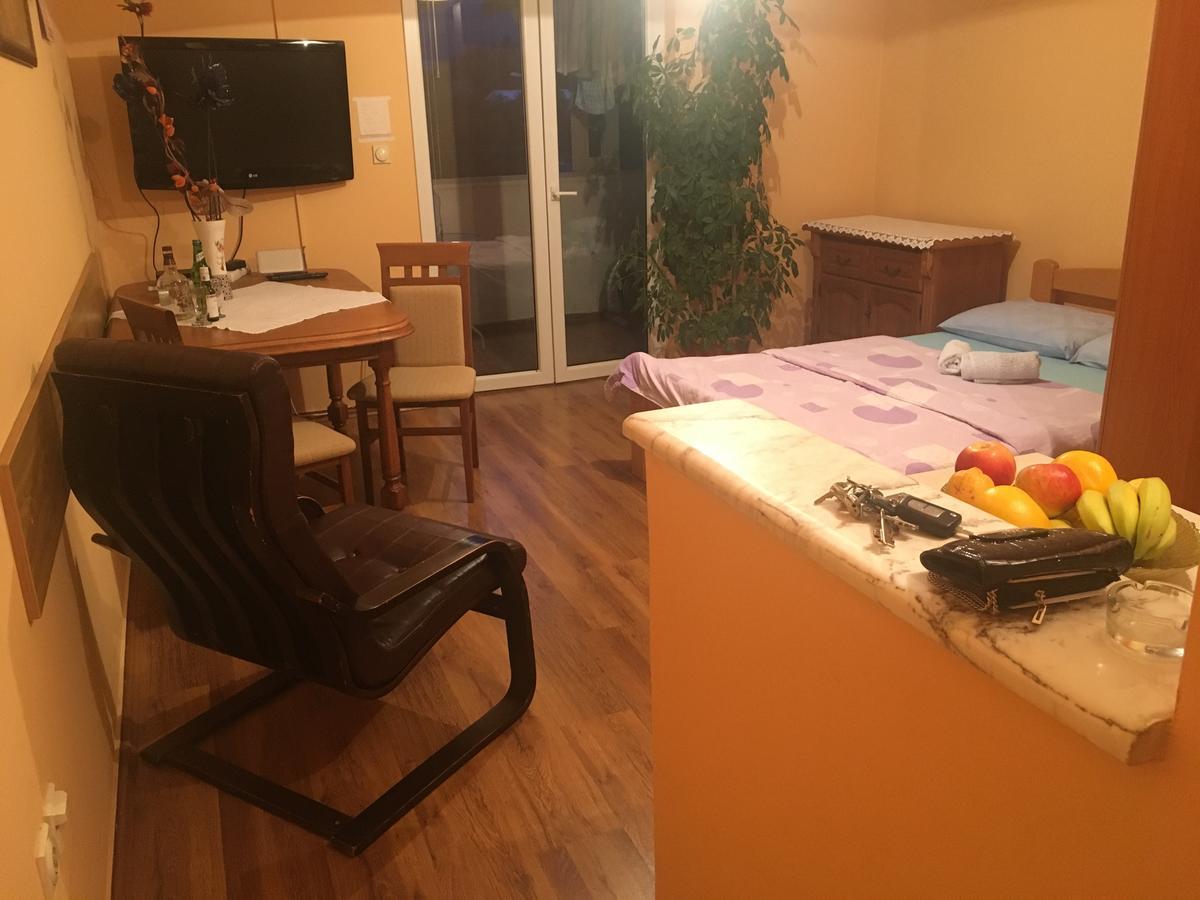 Ana Apartment Tivat Bagian luar foto